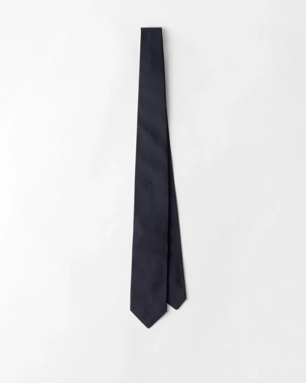 Ties And Bow Ties*Prada Silk tie Navy