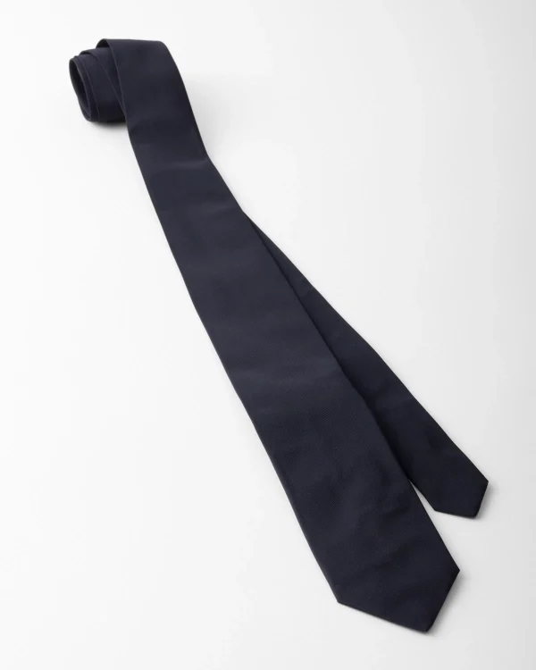 Ties And Bow Ties*Prada Silk tie Navy