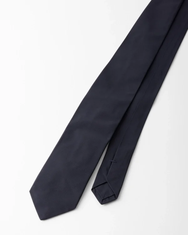 Ties And Bow Ties*Prada Silk tie Navy