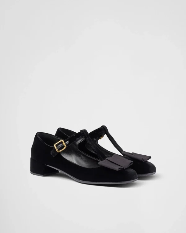 Pumps And Ballerinas*Prada Velvet pumps Black